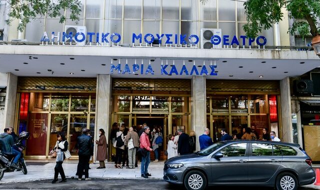 Έφοδος της αστυνομίας στο θέατρο Ολύμπια: Εκκένωση της κατάληψης – 10 συλλήψεις