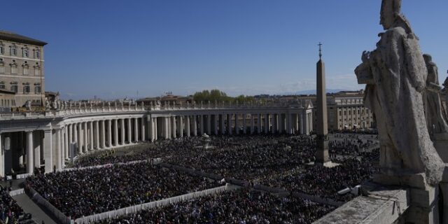 Πάσχα των Καθολικών: Η ευχή του πάπα Φραγκίσκου στα ελληνικά – Εικόνες απ΄όλο τον κόσμο