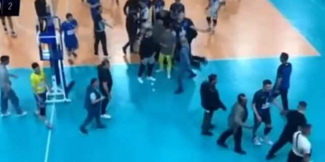 Χαμός και ξύλο σε αγώνα βόλεϊ στην Πάτρα: Οπαδός χτύπησε παίκτη και προπονητή