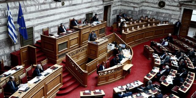Βουλή: Ψηφίστηκε η τροπολογία – μπλόκο στο κόμμα Κασιδιάρη