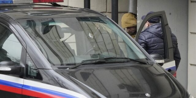 Ρωσία: “Ναι” σε πιθανή ανταλλαγή του Αμερικανού δημοσιογράφου της WSJ, αφού δικαστεί