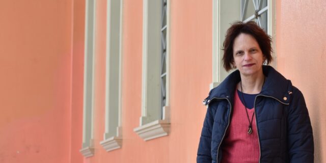 Μαρία Δριμή: Μία εντατικολόγος εμπνέεται από μία γραμματοσειρά και το ψεύδος