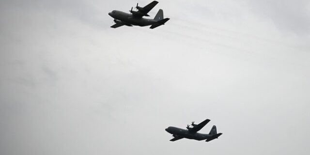 Γιατί πέταξαν μεταγωγικά αεροσκάφη πάνω από την Ακρόπολη