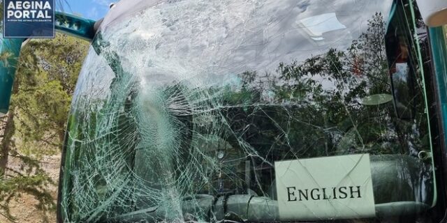 Ατύχημα στην Αίγινα: Η κατάσταση υγείας των τριών μαθητριών – Στον ανακριτή ο οδηγός του ΚΤΕΛ