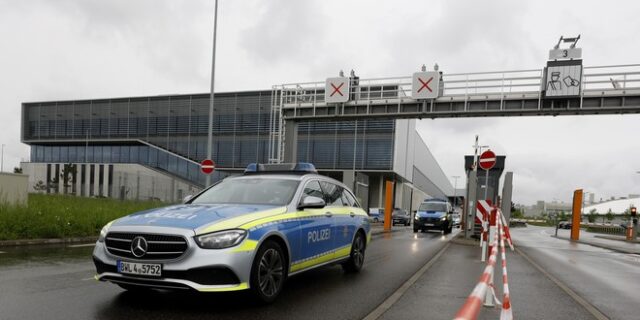 Γερμανία – Πυροβολισμοί σε εργοστάσιο της Mercedes: Τούρκοι πολίτες οι νεκροί, Κούρδος ο δράστης