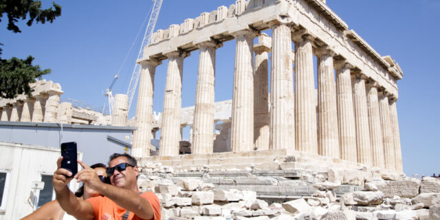 Ακρόπολη: Αλλάζει το ωράριο λειτουργίας την Κυριακή