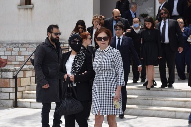 Στηβ Κακέτσης: Το τελευταίο αντίο στον επιχειρηματία – Τραγικές φιγούρες η Κατιάνα Μπαλανίκα και ο γιος τους