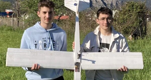 Λέσβος: Μαθητές κατασκεύασαν αεροπλάνο που ανιχνεύει δασική πυρκαγιά