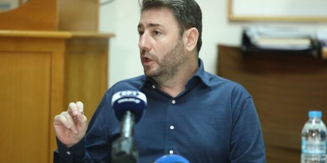 Ανδρουλάκης: “Ο Μητσοτάκης είπε για πρώτη φορά ότι ξέρει γιατί παρακολουθήθηκα”