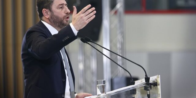 Ανδρουλάκης σε Μητσοτάκη: “Εγώ και οι προοδευτικοί πολίτες δεν έχουμε να πούμε τίποτα μαζί σας”