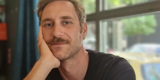 Άγγελος Ανδριόπουλος: “Απολύθηκα από παράσταση λόγω εγκυμοσύνης της συζύγου μου”