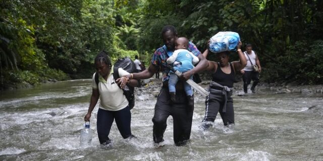 ΟΗΕ: Αριθμός-ρεκόρ μεταναστών αναμένεται να διασχίσει φέτος τη ζούγκλα Ντάριεν