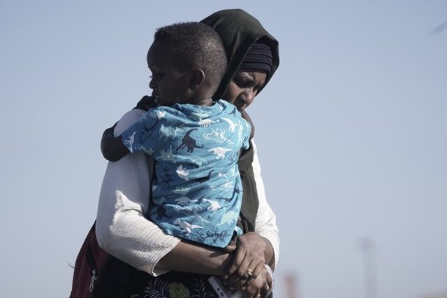 Σουδάν: Ένας μήνας πολέμου χωρίς “παράθυρο” για διέξοδο – Παγκόσμια ανησυχία