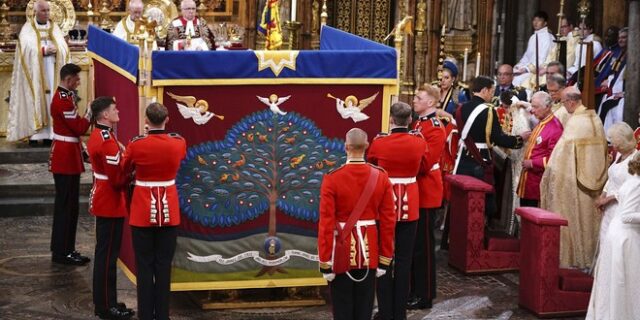 Στέψη Καρόλου: Σύγχυση στο Twitter – Νόμιζαν ότι άκουσαν τον ύμνο του Champions League