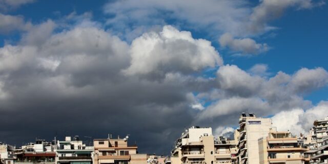 Καιρός Θεσσαλονίκη: Τοπικές βροχές από το μεσημέρι της Κυριακής και 30 βαθμοί Κελσίου