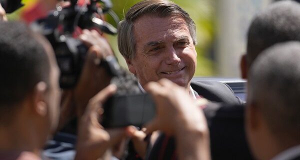 Βραζιλία: Έφοδος στο σπίτι του Μπολσονάρου – Έρευνα για ψεύτικα πιστοποιητικά εμβολιασμού