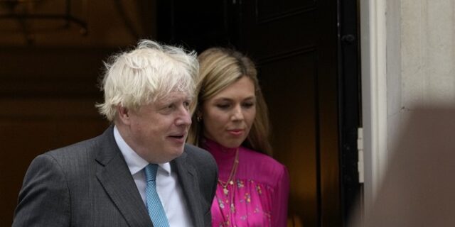 Μπόρις Τζόνσον: Θα γίνει πατέρας για όγδοη φορά – Έγκυος στο τρίτο τους παιδί η σύζυγός του