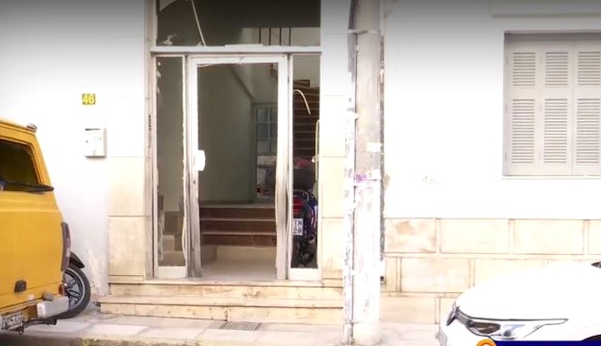 Περιστέρι: Έκρηξη σε είσοδο πολυκατοικίας