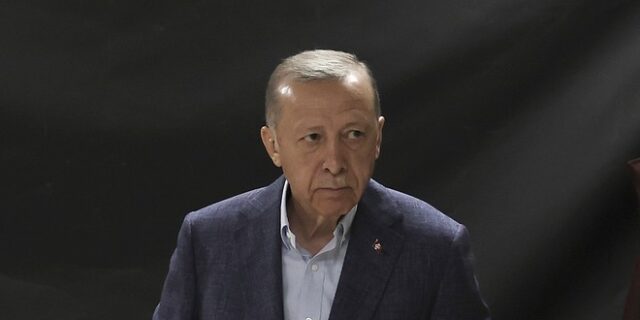 “Δεν αντέχω άλλο” – Τούρκος ράπερ ξεσπάει για τη νίκη του Ερντογάν στις εκλογές