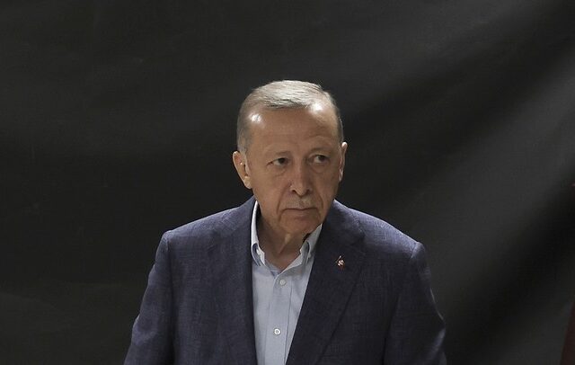 “Δεν αντέχω άλλο” – Τούρκος ράπερ ξεσπάει για τη νίκη του Ερντογάν στις εκλογές