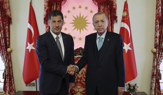 Εκλογές στην Τουρκία: Τον Ερντογάν θα στηρίξει ο Ογάν στον δεύτερο γύρο