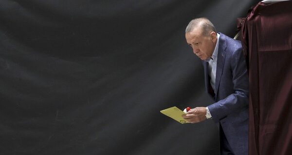 Ερντογάν: Το πρώτο μήνυμα μετά την ολοκλήρωση της ψηφοφορίας – “Να προστατεύσουμε τις κάλπες”