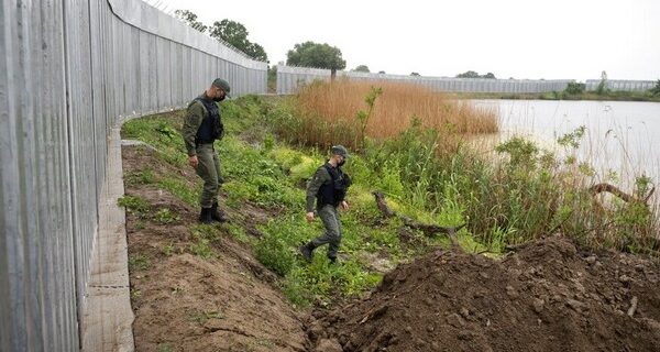 Έβρος: Πάνω από 100 μετανάστες εντοπίστηκαν στην γέφυρα Μαρασίων – Ανάμεσά τους γυναίκες και παιδιά