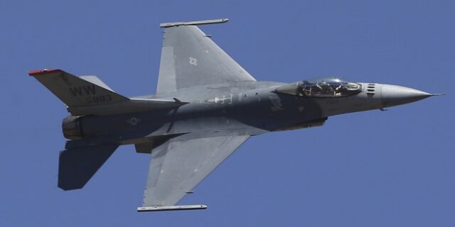 Ρωσία: Η παράδοση μαχητικών F-16 στην Ουκρανία θα ήγειρε ζήτημα εμπλοκής του NATO στη σύρραξη