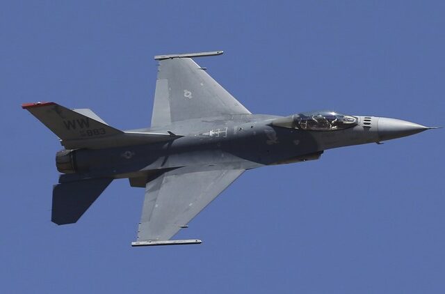 Ρωσία: Η παράδοση μαχητικών F-16 στην Ουκρανία θα ήγειρε ζήτημα εμπλοκής του NATO στη σύρραξη