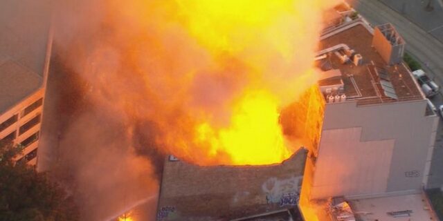 Αυστραλία: Τεράστια φωτιά σε κτίριο στο Σίδνεϊ