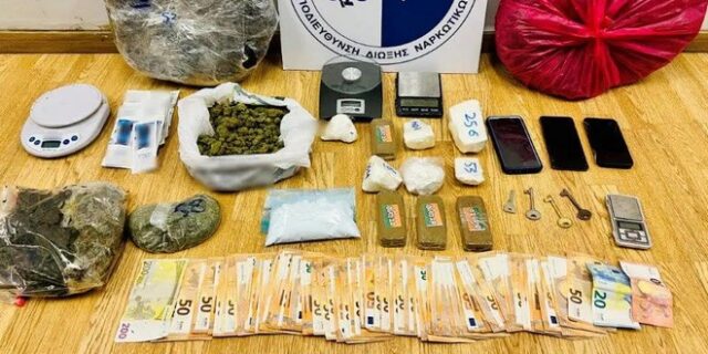 Συλλήψεις για κατοχή και διακίνηση ναρκωτικών στη Γλυφάδα