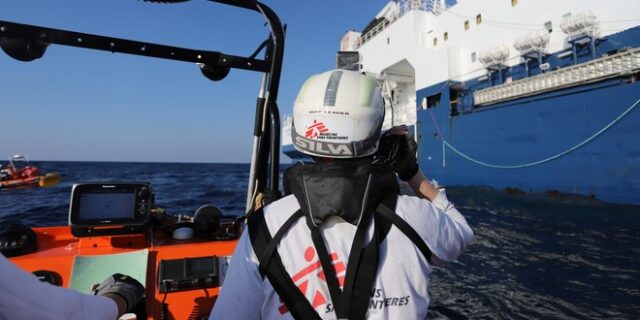 Το φως στο κατάστρωμα – Μία ιστορία διάσωσης στη Μεσόγειο