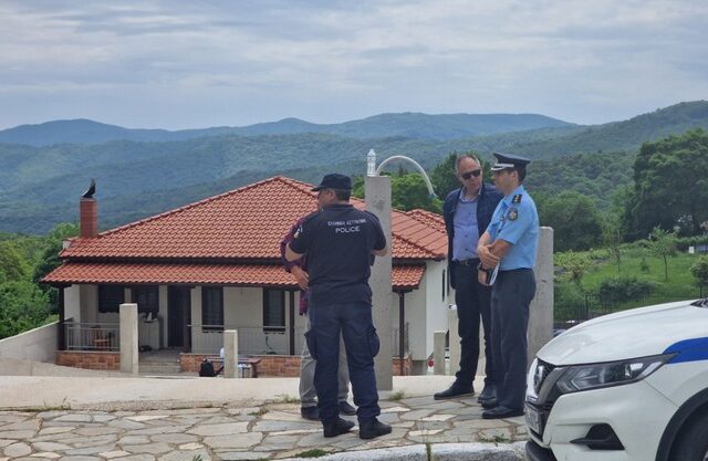 Γυναικοκτονία στη Χαλκιδική: Συγκλονισμένος ο γιατρός του 8χρονου – “Το παιδί βρέθηκε δίπλα στη μητέρα του”