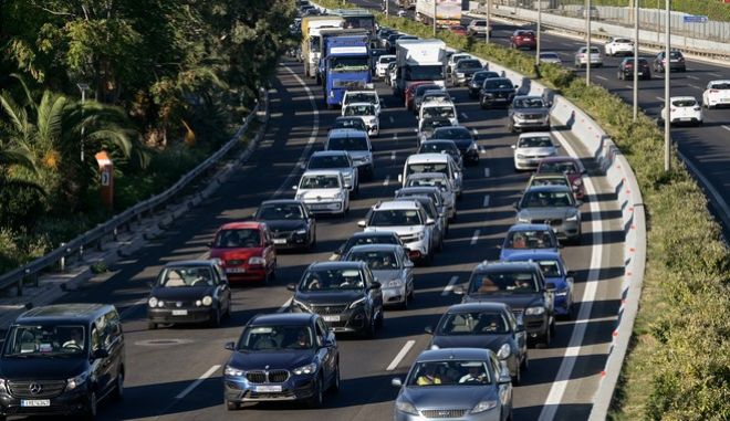 Κίνηση στους δρόμους: Μποτιλιάρισμα και στα δύο ρεύματα του Κηφισού – LIVE ΧΑΡΤΗΣ