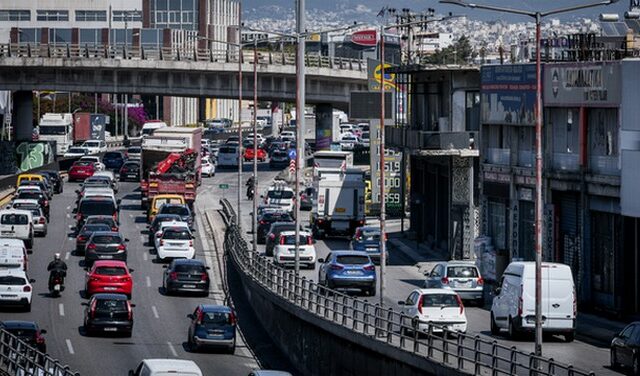 Κίνηση στους δρόμους: “Στο κόκκινο” ο Κηφισός – Προβλήματα σε Αλεξάνδρας και Μεσογείων – LIVE ΧΑΡΤΗΣ