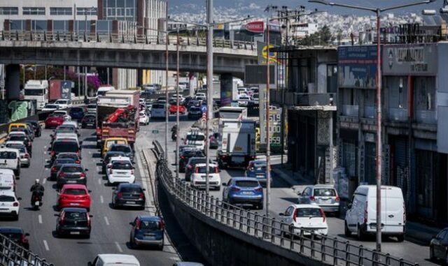 Κίνηση στους δρόμους: Στο “κόκκινο” ο Κηφισός μετά από τροχαίο – Πού υπάρχει μποτιλιάρισμα – LIVE ΧΑΡΤΗΣ