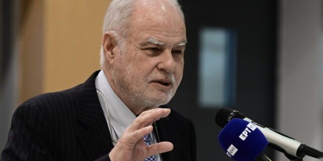 Μήνυμα υπουργού Παιδείας για Πανελλήνιες: Εχουν παρθεί όλα τα μέτρα ασφαλείας