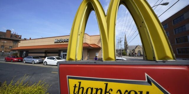 ΗΠΑ: Κατάστημα των McDonald’s κατηγορείται ότι έβαζε 10χρονα να εργάζονται χωρίς αμοιβή