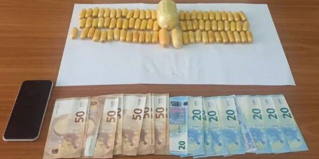Κατάπιαν σχεδόν 200 “αυγά” με κοκαΐνη και ταξίδεψαν αεροπορικώς μέχρι τη χώρα μας