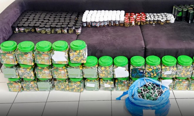 Σαντορίνη: 7 συλλήψεις για κατοχή και διακίνηση ναρκωτικών – Κατασχέθηκε πλήθος προϊόντων κάνναβης