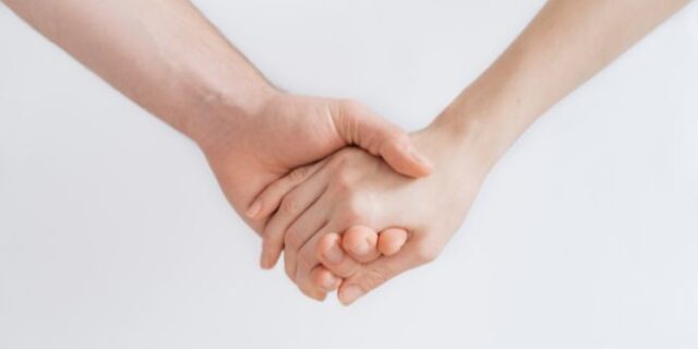 Φιλανθρωπικό Ίδρυμα Στέλιος Χατζηιωάννου: Προσφέρει οικονομική ενίσχυση των οικογενειών των θανόντων στα Τέμπη