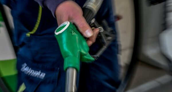Πρόστιμα 10.000 ευρώ σε πρατήρια καυσίμων για αθέμιτη κερδοφορία