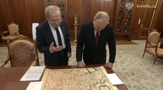 Ρωσία: Το λάθος του Πούτιν με τον χάρτη 400 ετών και η πρέπουσα “απάντηση”