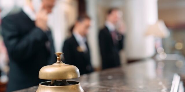 Κρήτη: Στο φως έγγραφα με τις ποινικές ρήτρες που αξιώνουν από εργαζόμενους – Ζητούν μέχρι και 10.000 ευρώ