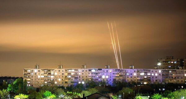 Ουκρανία: Πυραυλικές επιθέσεις σε όλη τη χώρα – Φόβοι για τους εορτασμούς της Ημέρας της Νίκης στη Ρωσία