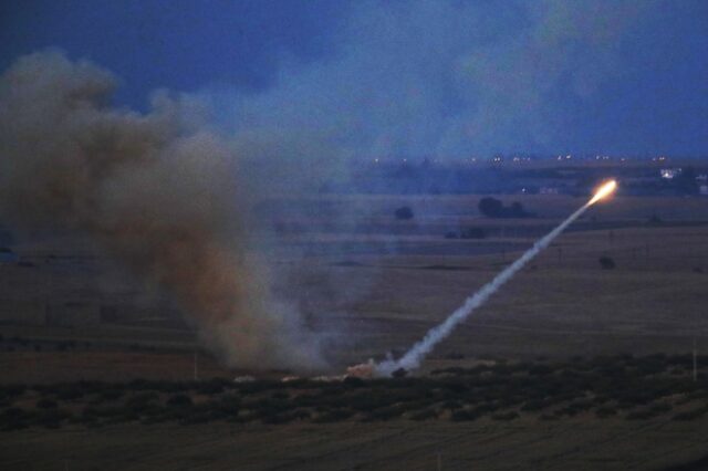Συρία: Το Ισραήλ εξαπέλυσε νέες πυραυλικές επιθέσεις – Τουλάχιστον επτά νεκροί