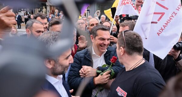 Τσίπρας: “Είναι άδικο για τον Σερραϊκό λαό να τον καταστήσει συνένοχο ο Καραμανλής των Τεμπών”