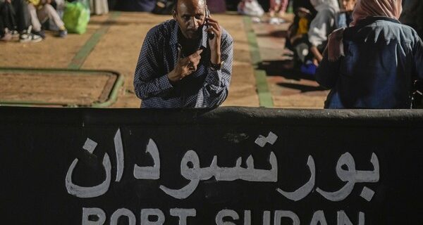 Σουδάν: Καμία πρόοδος στις διαπραγματεύσεις στη Σαουδική Αραβία – Συνεχίζονται οι μάχες στο Χαρτούμ