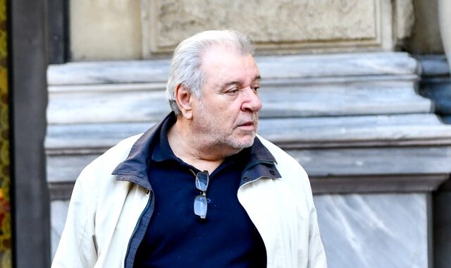 Τάσος Χαλκιάς: “Γελοίο να γιορτάζουν τα γενέθλια οι γυναίκες μετά τα 55 και οι άνδρες μετά τα 60”
