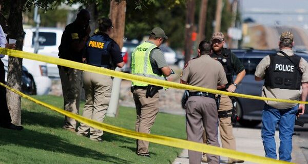 Μακελειό στο Τέξας: Ακροδεξιές διασυνδέσεις του ενόπλου ερευνούν οι αρχές – Το σήμα που βρέθηκε στα ρούχα του